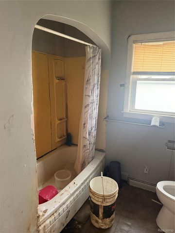 1425 Knight Avenue, Flint, MI 48503