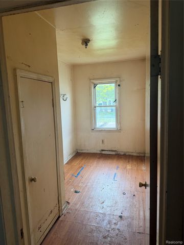 1425 Knight Avenue, Flint, MI 48503