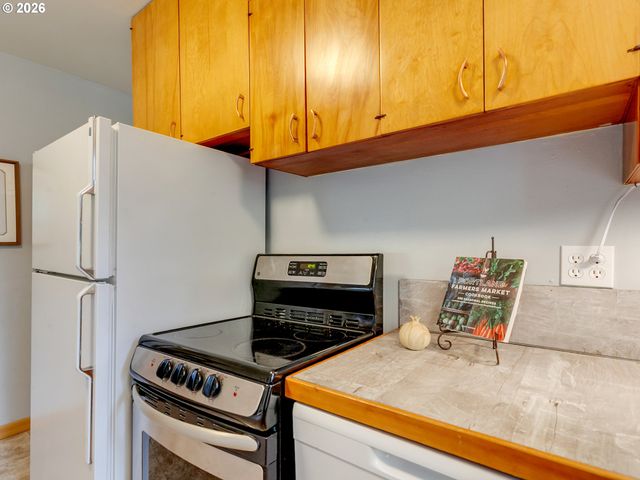 4034 Se REX St, Portland, OR 97202