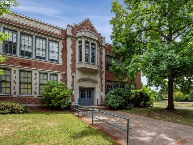 4034 Se REX St, Portland, OR 97202