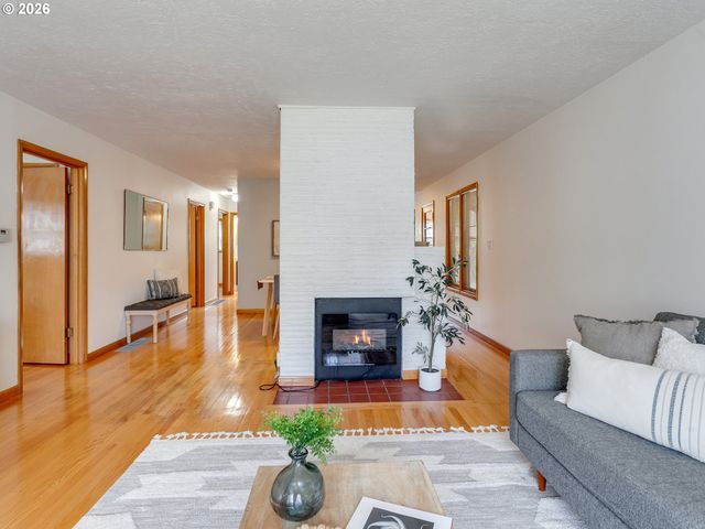 4034 Se REX St, Portland, OR 97202