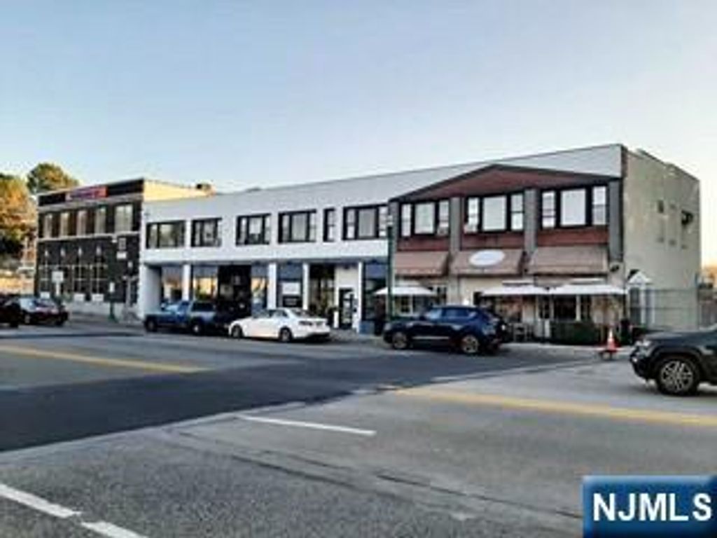 356-368 Cedar Lane 6, Teaneck, NJ 07666