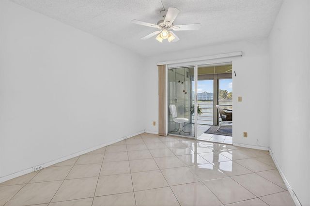 2035 Ainslie, Boca Raton, FL 33434