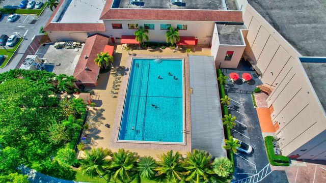 2035 Ainslie, Boca Raton, FL 33434