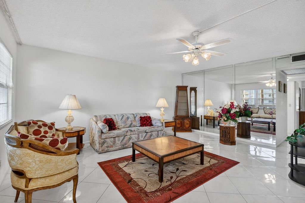 2035 Ainslie, Boca Raton, FL 33434