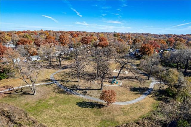 2925 S Norwood Avenue, Independence, MO 64052