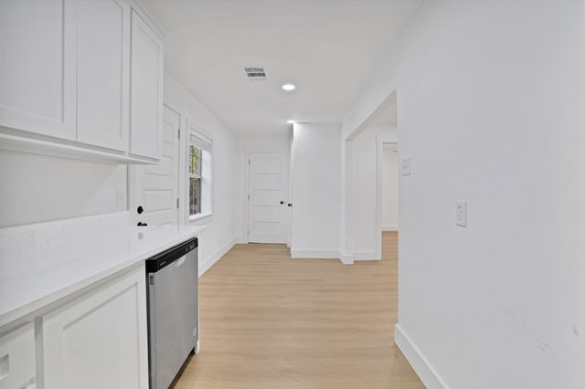 1520 Valley View Street, Mesquite, TX 75149