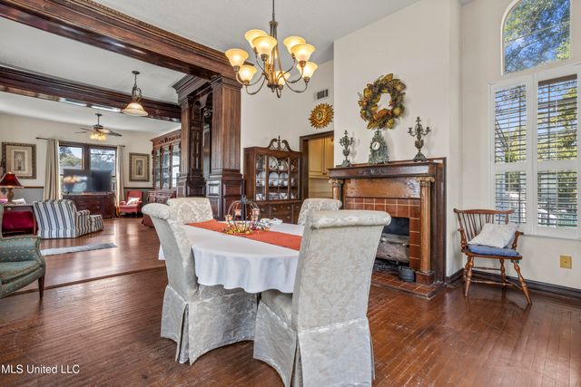 1096 Beach Boulevard, Biloxi, MS 39530