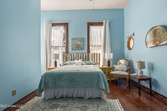 1096 Beach Boulevard, Biloxi, MS 39530