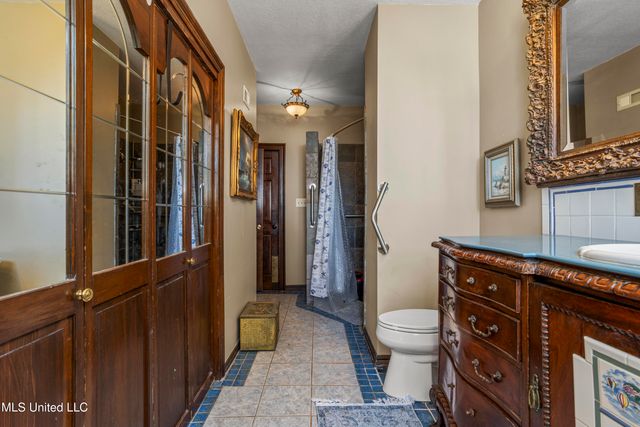 1096 Beach Boulevard, Biloxi, MS 39530