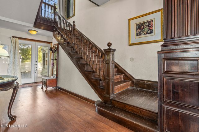 1096 Beach Boulevard, Biloxi, MS 39530