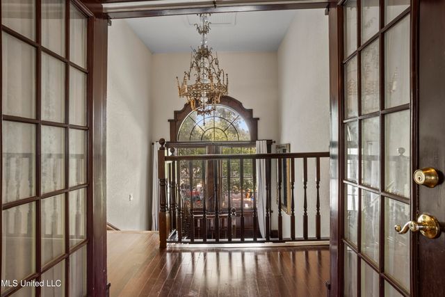 1096 Beach Boulevard, Biloxi, MS 39530