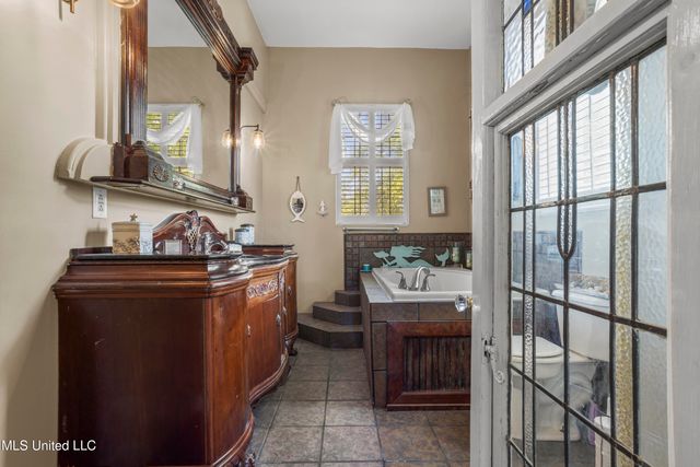 1096 Beach Boulevard, Biloxi, MS 39530