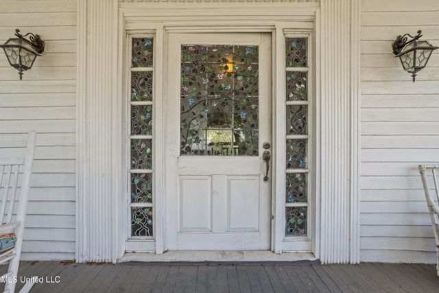 1096 Beach Boulevard, Biloxi, MS 39530