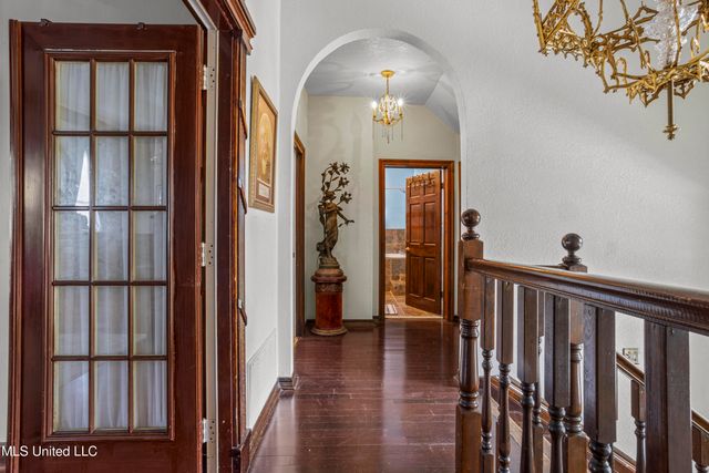 1096 Beach Boulevard, Biloxi, MS 39530