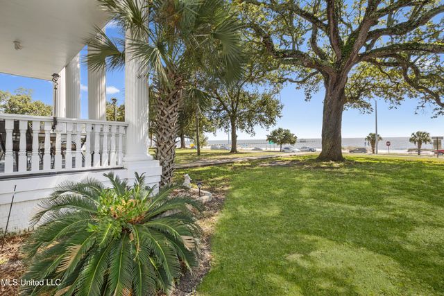 1096 Beach Boulevard, Biloxi, MS 39530