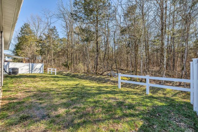 215 Addison Ave, Chapel Hill, TN 37034