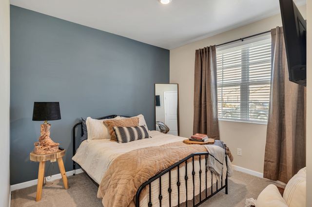 215 Addison Ave, Chapel Hill, TN 37034