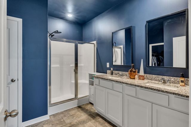 215 Addison Ave, Chapel Hill, TN 37034