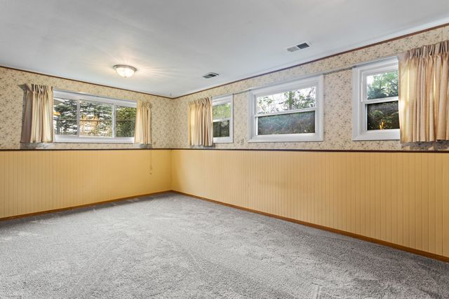 1470 54th Street SE, Kentwood, MI 49508