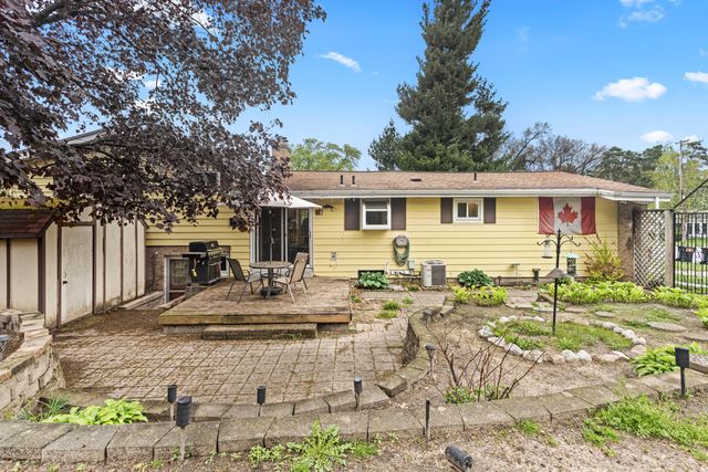 1470 54th Street SE, Kentwood, MI 49508
