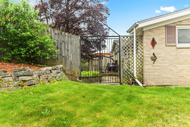 1470 54th Street SE, Kentwood, MI 49508