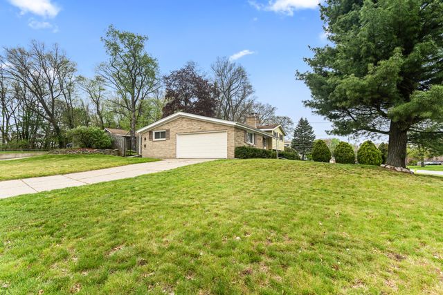 1470 54th Street SE, Kentwood, MI 49508