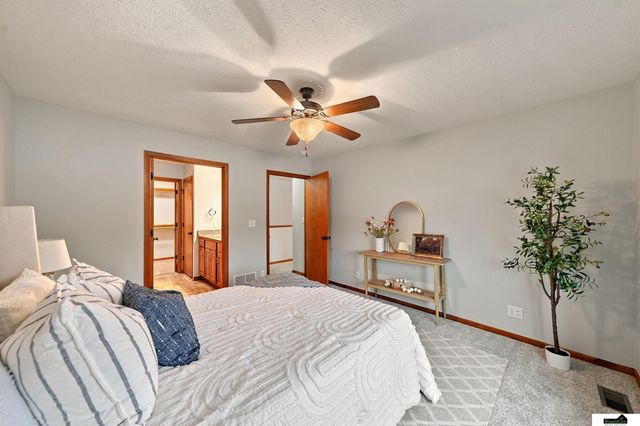 9009 Blacksmith Road, Lincoln, NE 68507