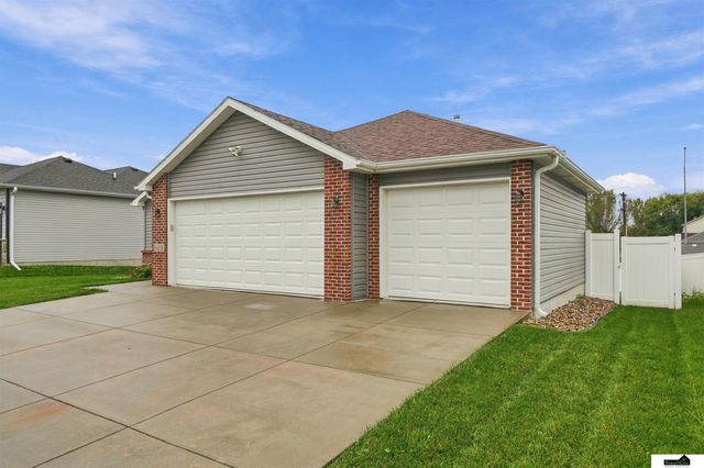 9009 Blacksmith Road, Lincoln, NE 68507