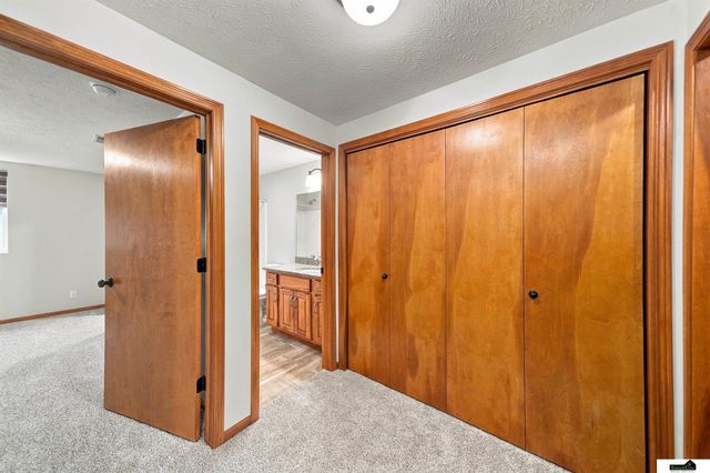 9009 Blacksmith Road, Lincoln, NE 68507