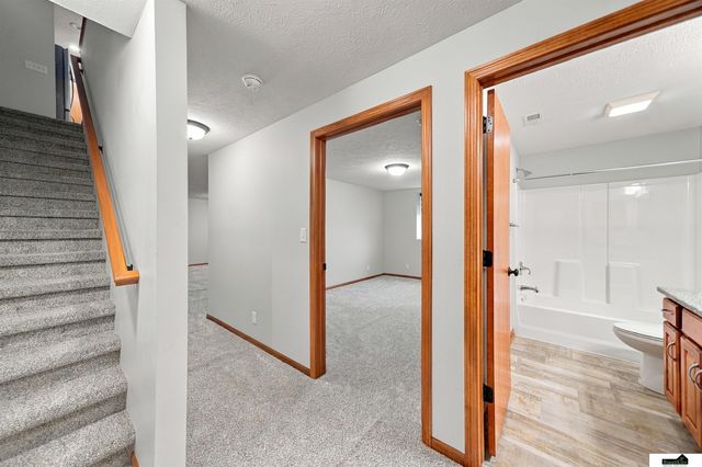 9009 Blacksmith Road, Lincoln, NE 68507