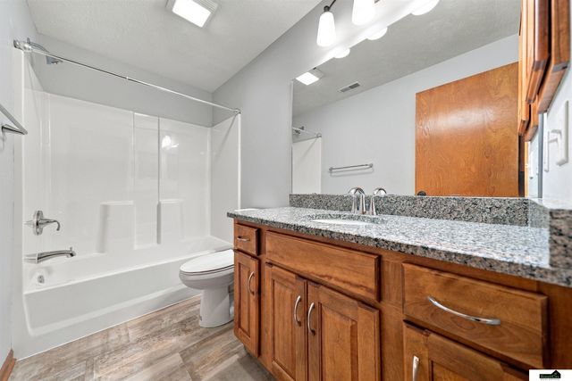 9009 Blacksmith Road, Lincoln, NE 68507