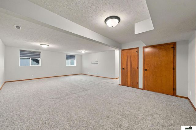 9009 Blacksmith Road, Lincoln, NE 68507