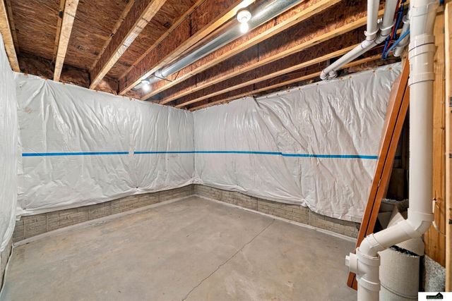 9009 Blacksmith Road, Lincoln, NE 68507