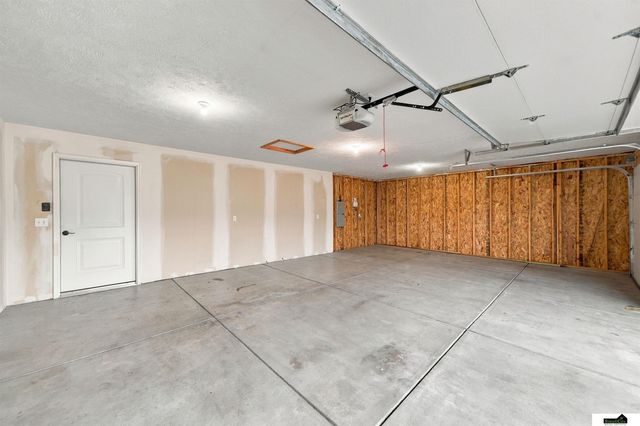 9009 Blacksmith Road, Lincoln, NE 68507