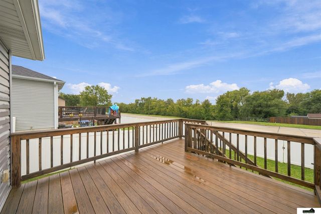 9009 Blacksmith Road, Lincoln, NE 68507