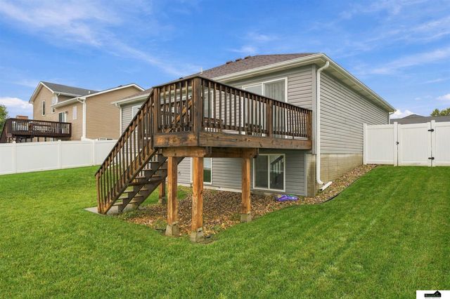 9009 Blacksmith Road, Lincoln, NE 68507