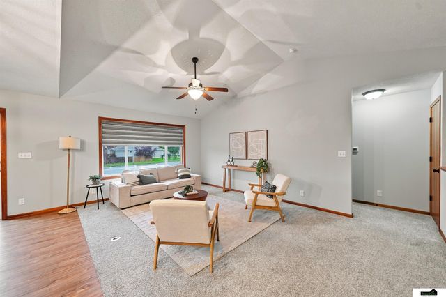 9009 Blacksmith Road, Lincoln, NE 68507