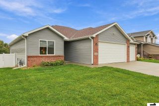 9009 Blacksmith Road, Lincoln, NE 68507