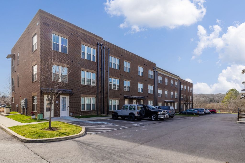 1011 Vida Way Apt 202, Nolensville, TN 37135