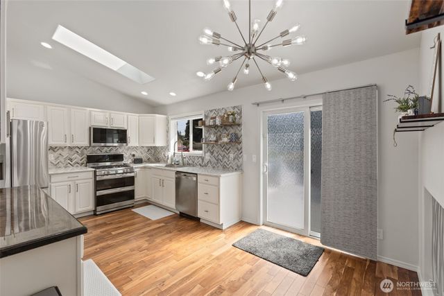 19 80th Drive NE, Lake Stevens, WA 98258