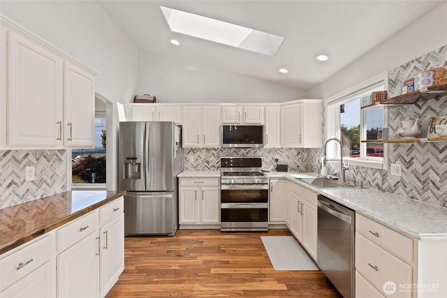 19 80th Drive NE, Lake Stevens, WA 98258