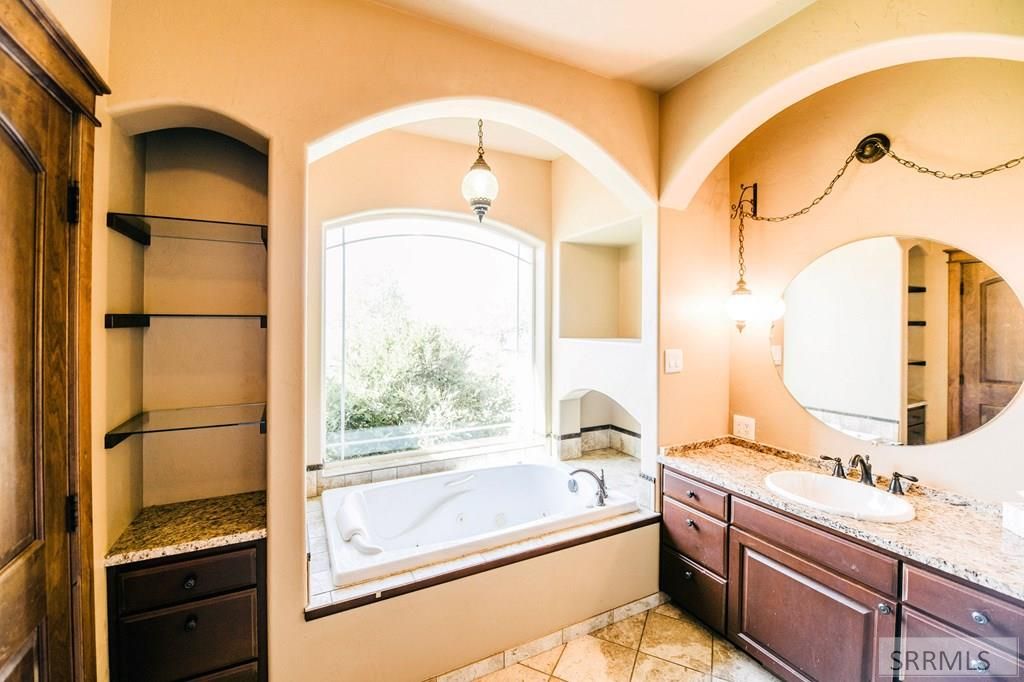 Image 17 of property listing at 73 Mcdevitt Creek Road, Tendoy, ID 83468