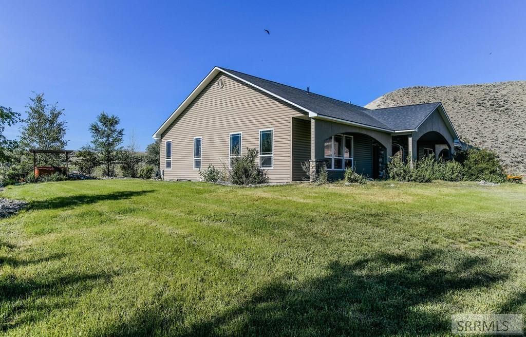 Image 3 of property listing at 73 Mcdevitt Creek Road, Tendoy, ID 83468