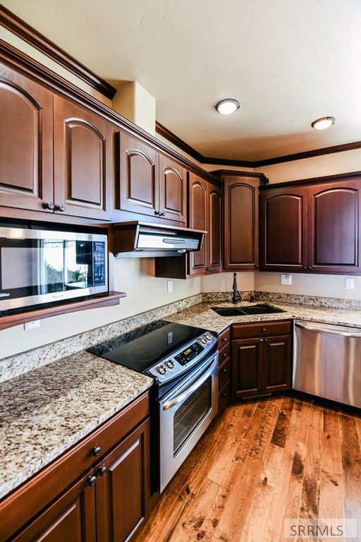 Image 8 of property listing at 73 Mcdevitt Creek Road, Tendoy, ID 83468