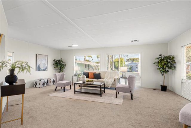 7221 San Luis, Carlsbad, CA 92011