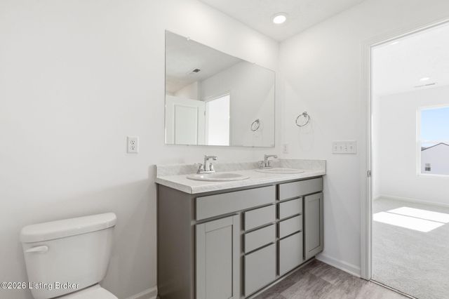 11725 Sandpiper Brook Ln, Louisville, KY 40229