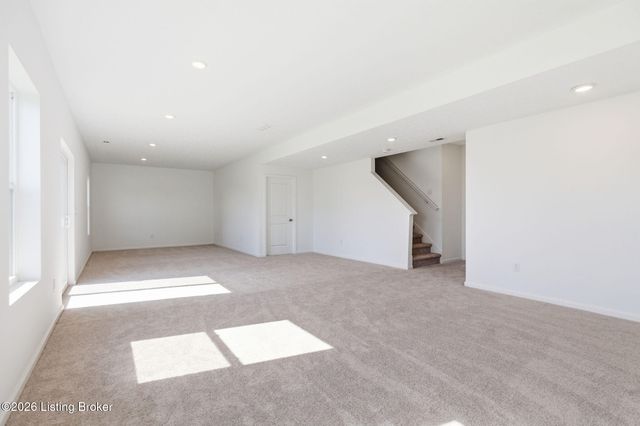 11725 Sandpiper Brook Ln, Louisville, KY 40229