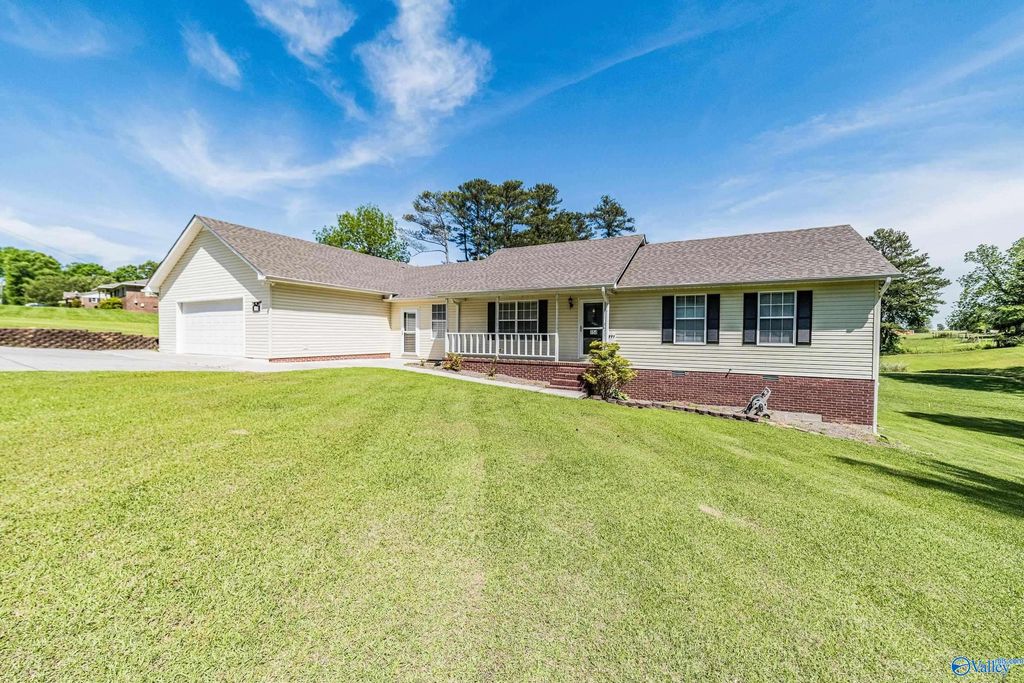 154 Meadow Wood Circle, Arab, AL 35016