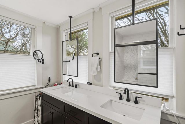 1564 VINTON AVE, Memphis, TN 38104